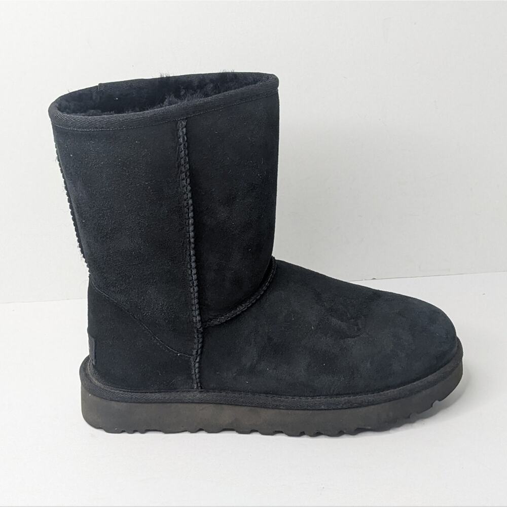 UGG Classic Short II Boots, Black, Women's 7 M - Picture 2 of 9